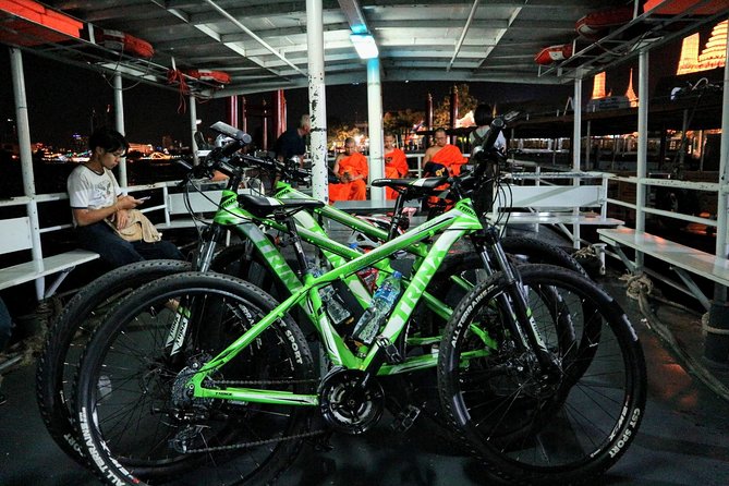 Bike Bangkok at Night with Thai Dinner - Pak Khlong Flower Talat, 24 Hours of Night Smell and Color