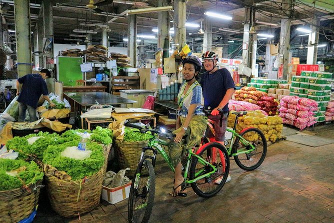 Bike Bangkok at Night with Thai Dinner - Chinatown by Bike, Neon Streets and Street Food Energy