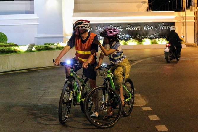Bike Bangkok at Night with Thai Dinner - Wat Arun at Night, The Shimmering Photo Stop