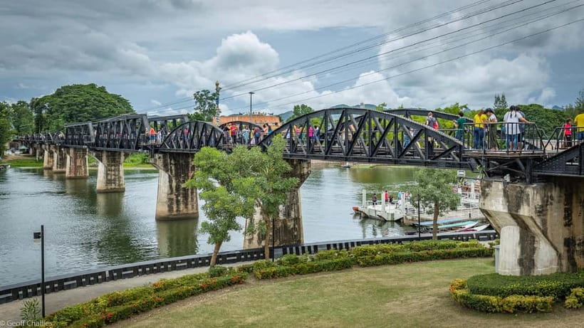 BKK: Damnoen Floating Market, Maeklong Rail & River Bridge - 11 hours, private transport, and why the schedule matters