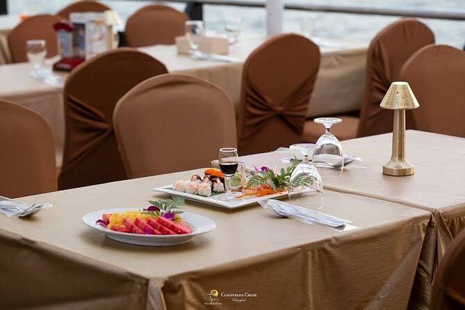 Chao Phraya Princess Cruise - Live Music: Included Entertainment, with Real-World Expectations
