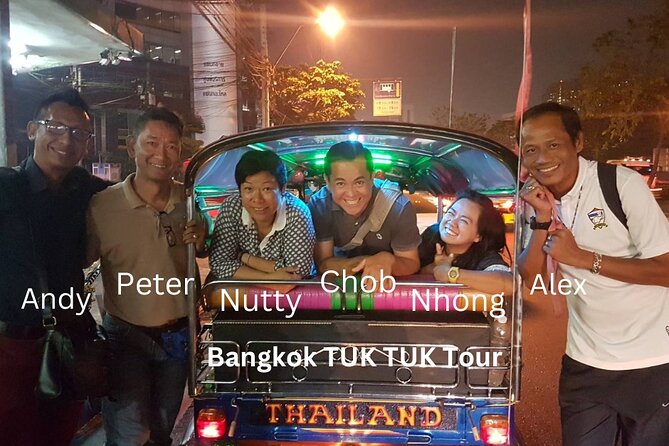 CHOB TUK TUK + Canal + Food Tasting - Stop 4: Sao Chingcha (Giant Swing) and Wat Suthat photo stop