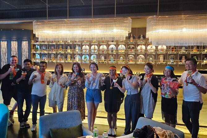 Cocktail Academy in Bangkok - Inside Sukhumvits bar, where you run the shaker