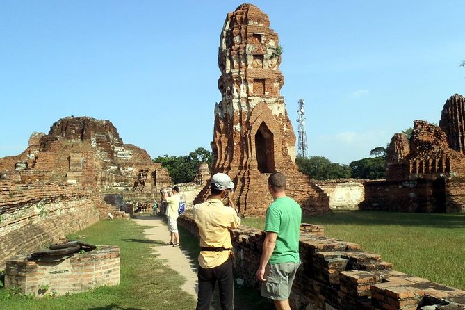 Colors of Ayutthaya Full-Day Bike Tour - Pedaling into the countryside around Ayutthaya