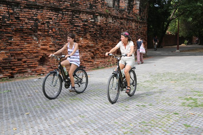 Colors of Ayutthaya Full-Day Bike Tour - Group size, guides, and why you’ll get better answers on a bike