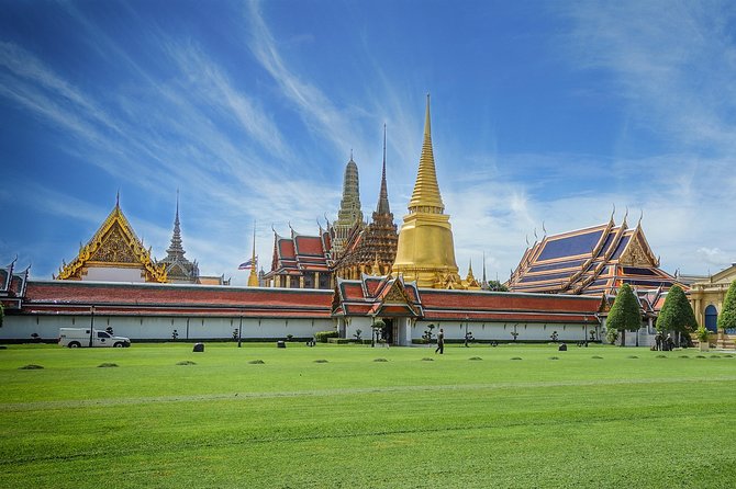 Cultural Treasures of Bangkok: Temples & Royal Palace Tour - The guide effect: why your day feels easier