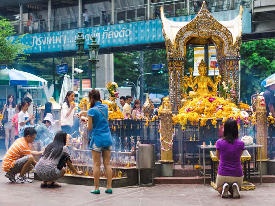 Customize Your Own Bangkok City & Surrounding Provinces Tour - Nakhon Pathom and Pathum Thani: Tall Stupas, Floating Markets, and Museum Time