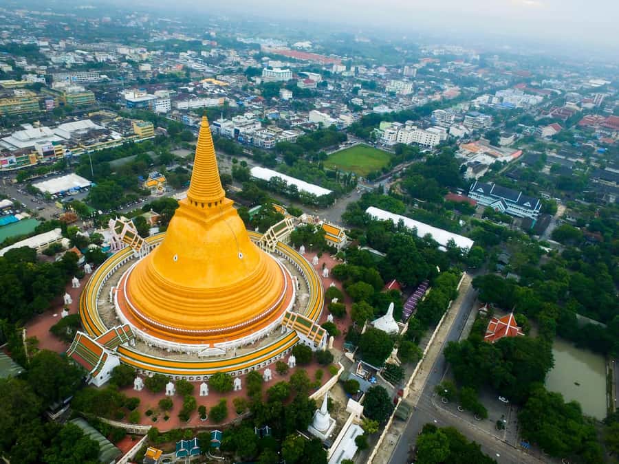Customize Your Own Bangkok City & Surrounding Provinces Tour - Pairing Markets With Temples: Pak Klong Talad, Chinatown, and Erawan Shrine