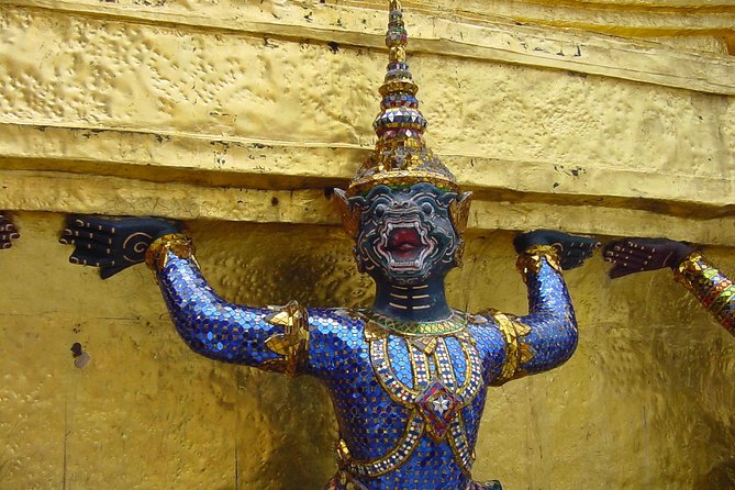 Damnern Saduak Floating Market, Grand Palace and Wat Phra Keo Tour from Bangkok - Lunch included: where the day gets easier