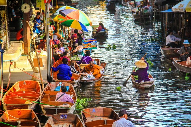 Damnoen Saduak Floating Market & Maeklong Railway Market Tour From Bangkok - What to wear and what to pack for maximum comfort
