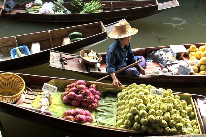 Damnoen Saduak Floating Market with Paddle Boat Ride (ex Bangkok) - Coconut sugar farm stop: souvenirs and tasting in a short 20 minutes