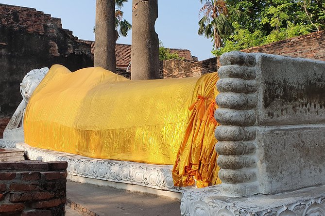 Discover UNESCO World Heritage Sites - Ayutthaya to Khao Yai National Park - Lunch on Thai time: local restaurant food plus water support