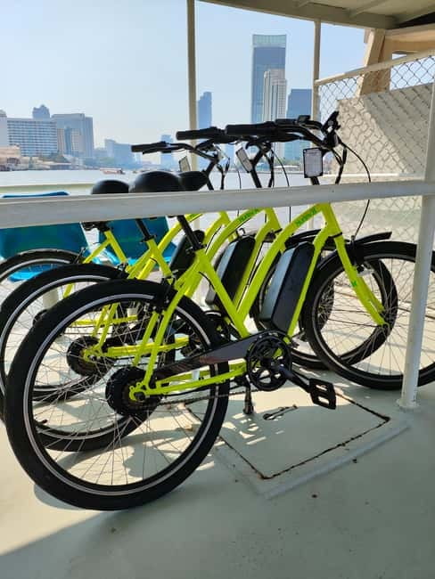 Electric Bike Tour - Chinatown and the maze of street life (without the tourist fog)
