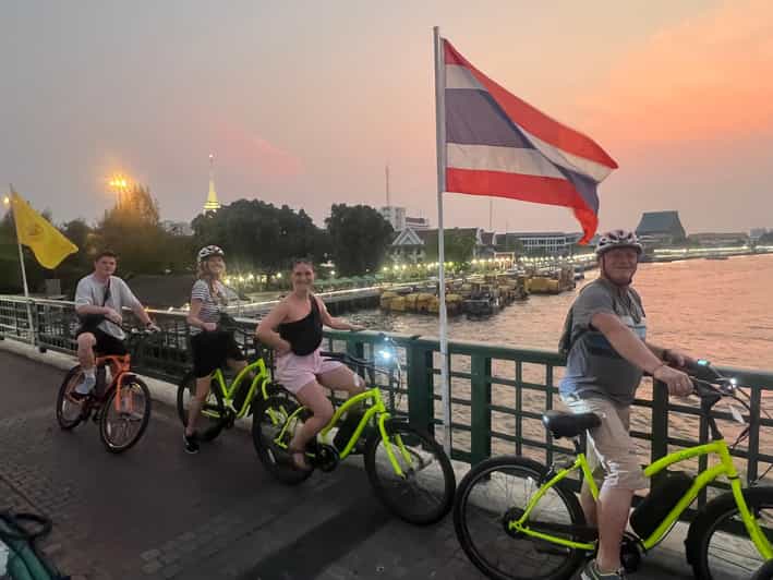 Electric Bike Tour - Pak Khlong Talat photo stop: market energy in half an hour