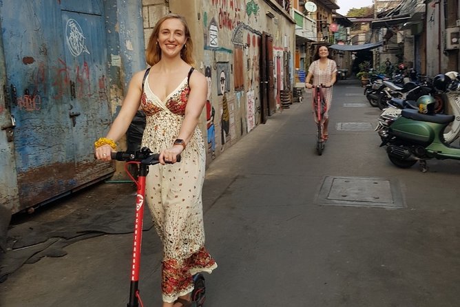 Electric Scooter Tour of Bangkok - Pak Khlong Flower Talat: 24-hour wholesale market energy