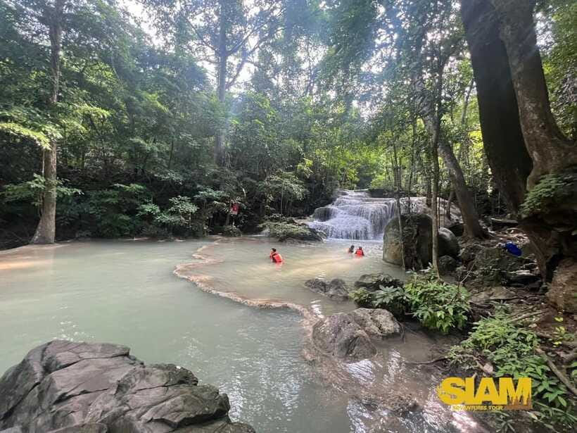 Erawan Waterfall, River Kwai & Railway Tour : From Bangkok - The train ride on the Death Railway: the most moving part of the day