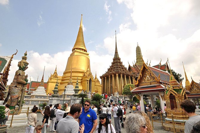 Exclusive Tour – Grand Palace, Emerald Buddha & Reclining Buddha - How This 3-Hour Tour Actually Feels on the Ground