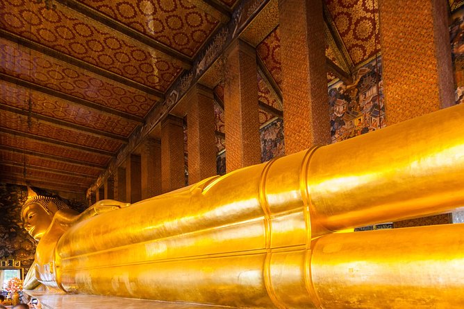 Exclusive Tour – Grand Palace, Emerald Buddha & Reclining Buddha - Grand Palace: The Dress Code Test, Then the Real Wow