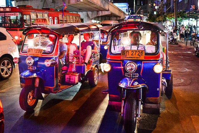 Experience Bangkok at Night with Streetfood Dinner & Foot Massage - BTS Saphan Taksin at 6:00 pm: the clean start point