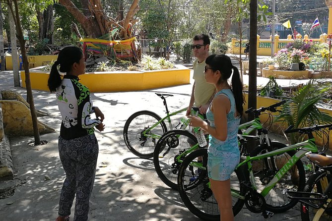 Explore Bangkok by Bike & Boat with Lunch - Talad Plu Market: where the day tastes like real life