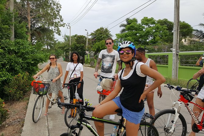 Explore Bangkok by Bike & Boat with Lunch - Wat Pak Nam and the glass stupa