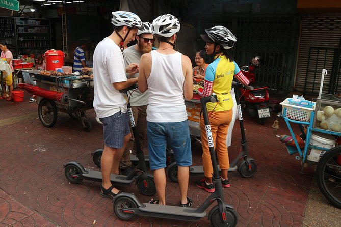 Explore Bangkok by E-Scooter & Try Street Food - Princess Mother Memorial Park: another local pause plus more street food