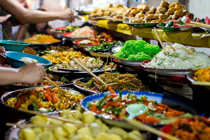 Famous Thai Street Food Tasting Experience! - Stop 4: Khao San Road, Back to Real Bangkok After the Markets