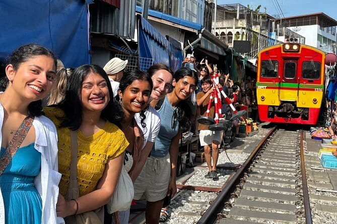 Floating and Railway Markets Private Tour - Key points to know before you go