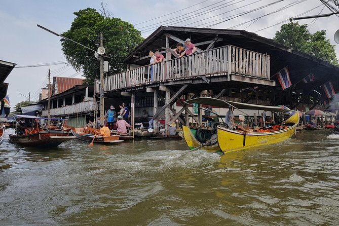 Floating Market Damnoen Saduak and Meklong Railway Market: Half Day Tour - Guides Can Make or Break This Kind of Day