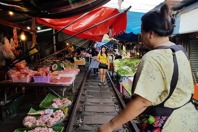 Floating Market Damnoen Saduak and Meklong Railway Market: Half Day Tour - How to Make the Most of Your Time at Each Market