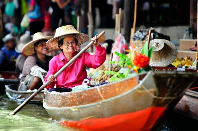 Floating Market & Railway Market Bangkok - Small-group comfort and the language factor