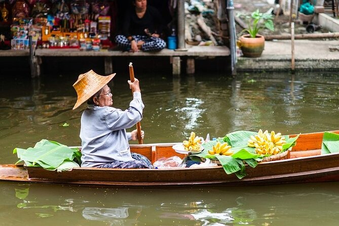 Floating Market & Railway Market near Bangkok - How the day flows, stop by stop