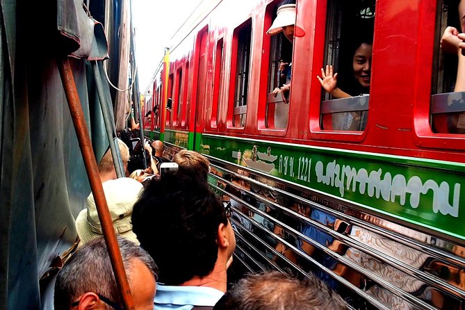 Floating & Railway Market and Coconut Farm Tour [Optional Luxury] - The route and time flow, so you do not lose your day