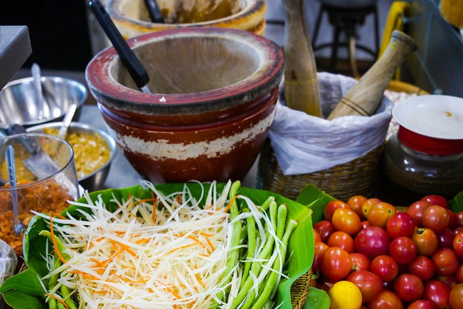 Foodie Experience of Historic Bang Rak - Guide personalities that can make or break your afternoon