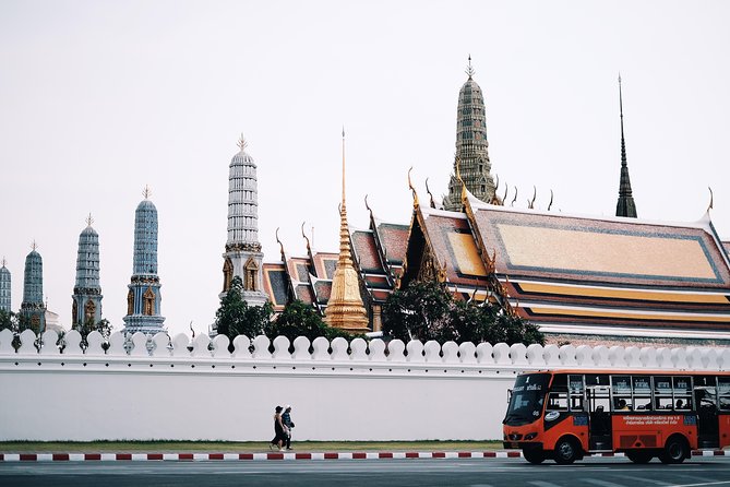 Free discovery of Bangkok with your private English-speaking guide - Pick your mix: Wat Arun, Grand Palace, khlongs, and Khaosan Road