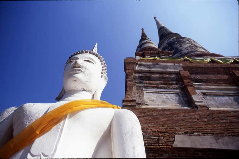 From Bangkok: Ayutthaya Heritage Tour with Sunset Boat Ride - The fruit market snack box, small break before the river cruise