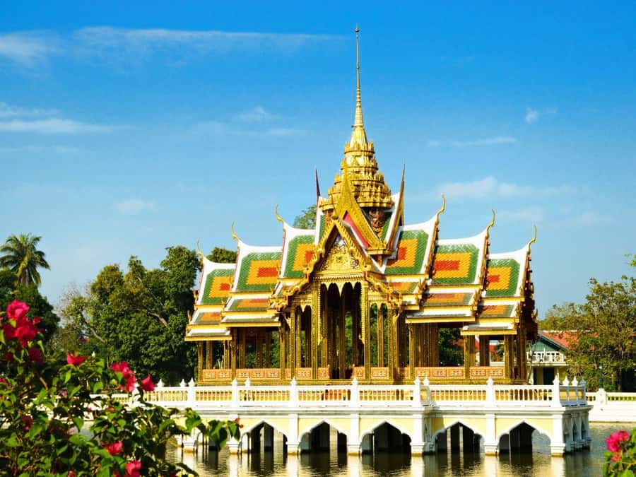 From Bangkok: Ayutthaya Temples and Boat Tour with Lunch - Wat Yai Chai Mongkol: one stupa, big scale, and classic temple scenes