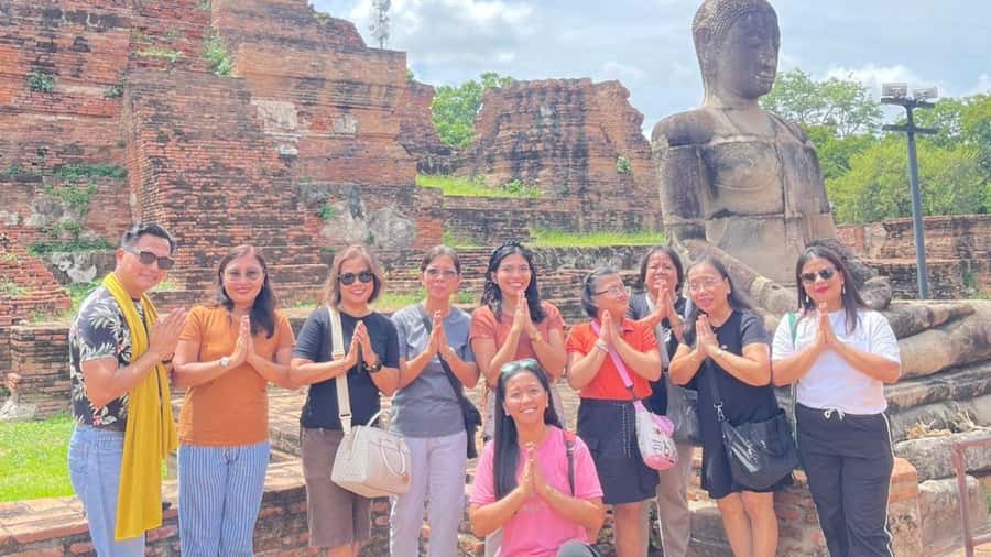 From Bangkok: Ayutthaya Temples Tour with Bang Pa-In Palace - Ayothaya Floating Market and Thai Lunch: Where You Recharge