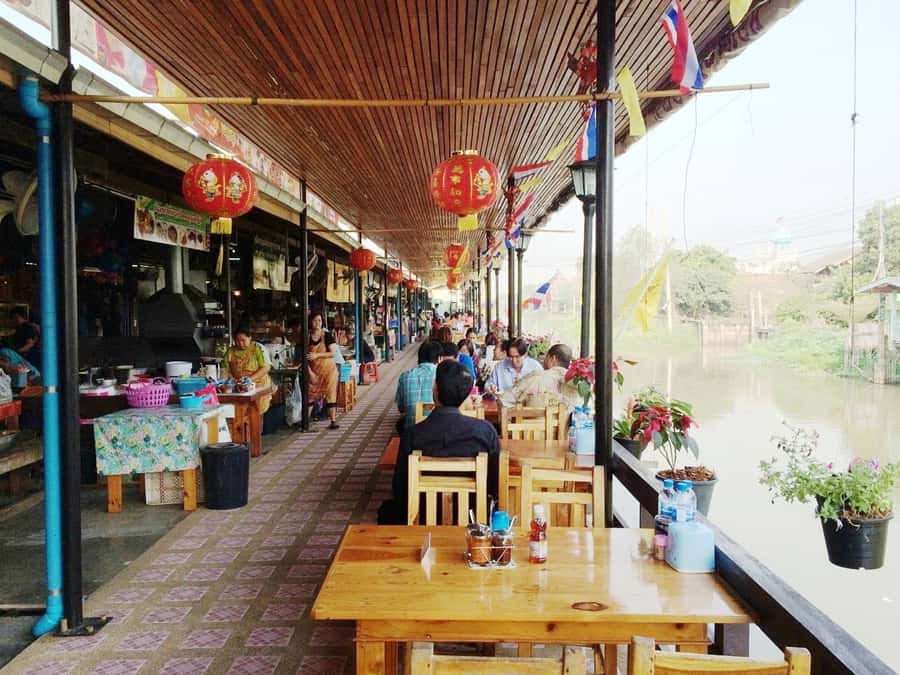 From Bangkok: Chachoengsao Tour and Bang Pakong River Cruise - What to pack so the day stays comfortable (and allowed)