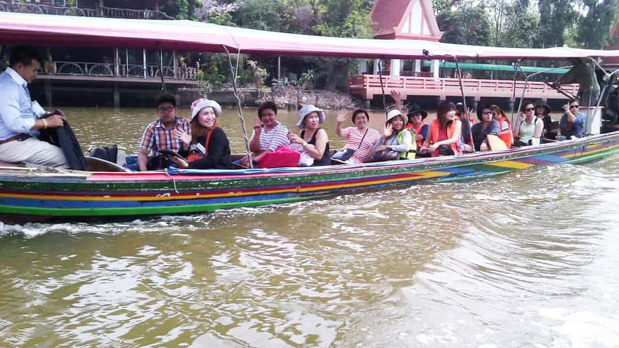 From Bangkok: Chachoengsao Tour and Bang Pakong River Cruise - Wat Saman Rattanaram: the largest reclining Ganesha, plus amulets