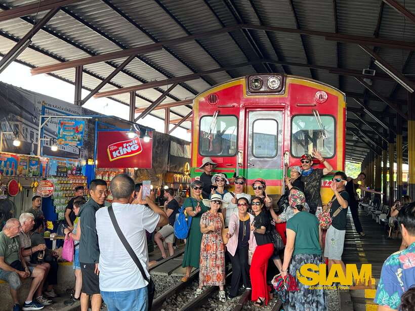 From Bangkok:Damnoen Floating Market and Railway Market Tour - Quick hit list: what you should care about