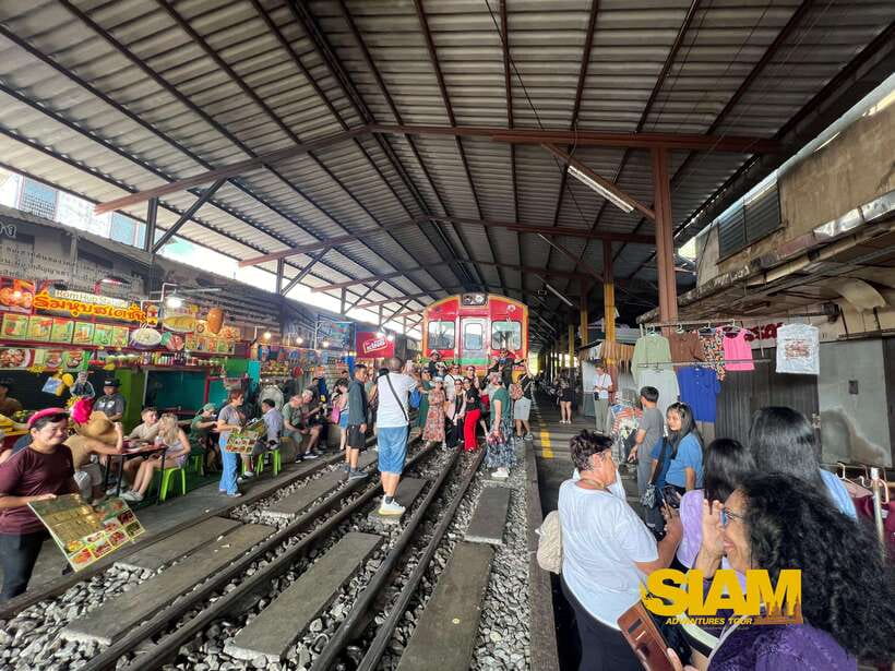 From Bangkok:Damnoen Floating Market and Railway Market Tour - The 6-hour reality: pickup to Khaosan Road, in plain terms