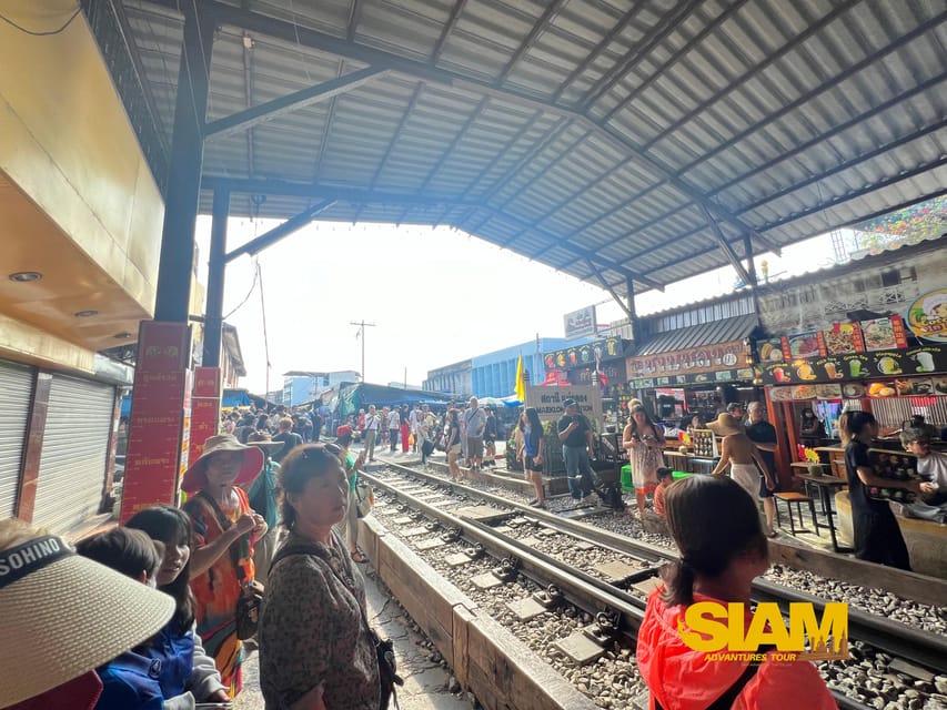 From Bangkok:Damnoen Floating Market and Railway Market Tour - How the driving time changes the experience (and how to handle it)