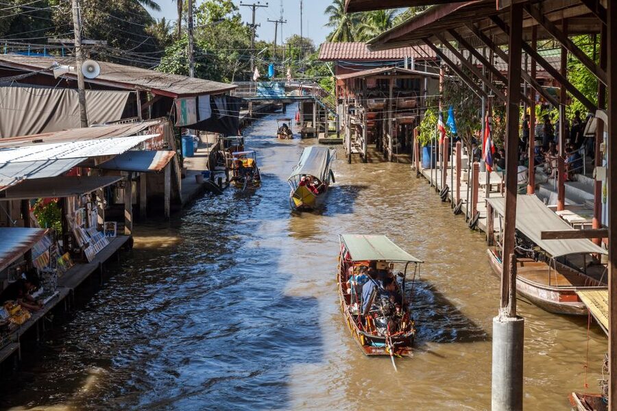 From Bangkok: Damnoen Saduak Floating Market Guided Tour - Damnoen Saduak in 6 hours: what the day really feels like