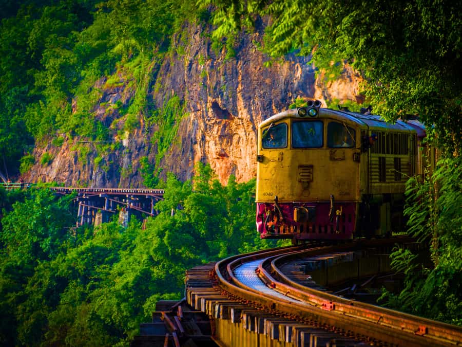 From Bangkok: Death Railway & Hellfire Pass Tour with Lunch - From Bangkok to Kanchanaburi: the early start and road comfort