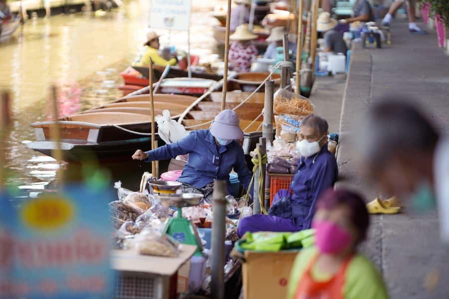 From Bangkok: Floating Market and Ayutthaya Guided Day Tour - Damnoen Saduak Floating Market: Paddle Boat Plus Time to Stroll