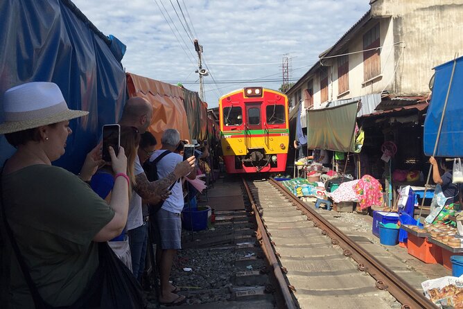 From Bangkok : Floating market, Kanchanaburi, Ayutthaya (3 days) - Day 2 to Kanchanaburi: Railway Market, Damnoen Saduak, and the Krasae Train Ride
