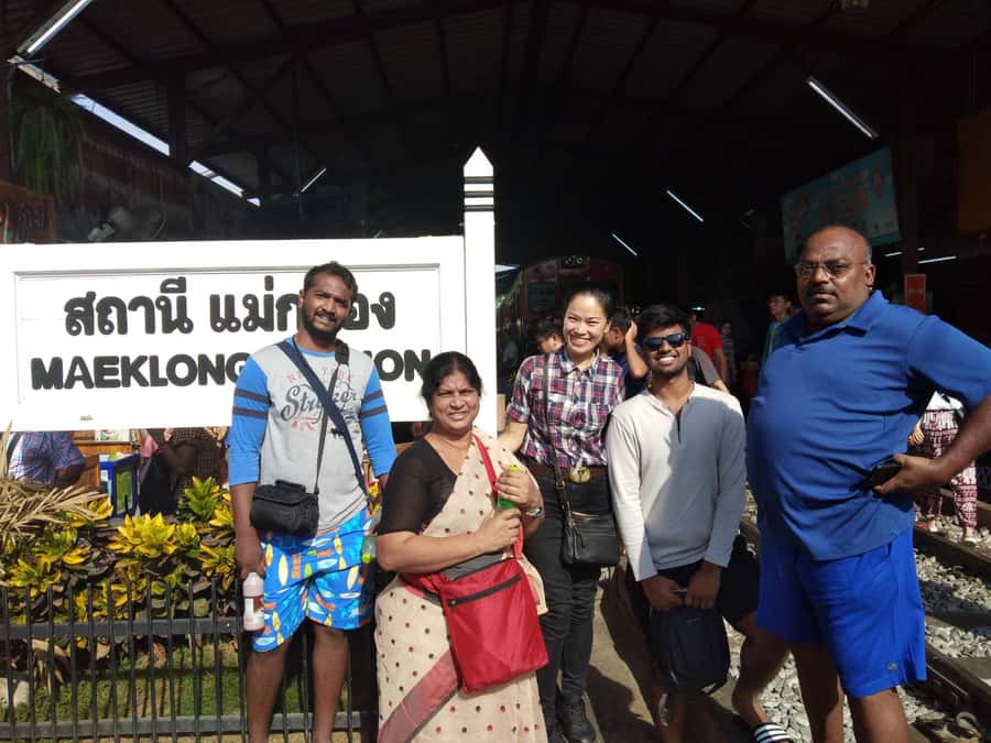 From Bangkok: Floating & Railway Markets Tour & Coconut Farm - Morning Logistics from Bangkok: Pickup Points and Choosing Standard vs Luxury