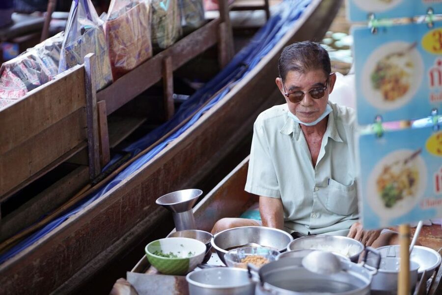 From Bangkok : Meklong Railway Market By Bus - Should you book this Maeklong and Damnoensaduak day trip?