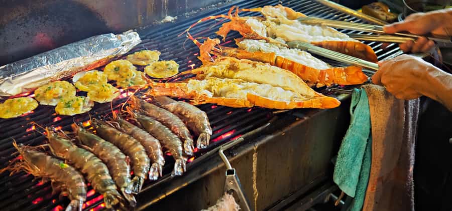 From Bangkok or Hua Hin: Hua Hin Tour with Private Charter - Stop by Stop: How the Big Sights Fit Together